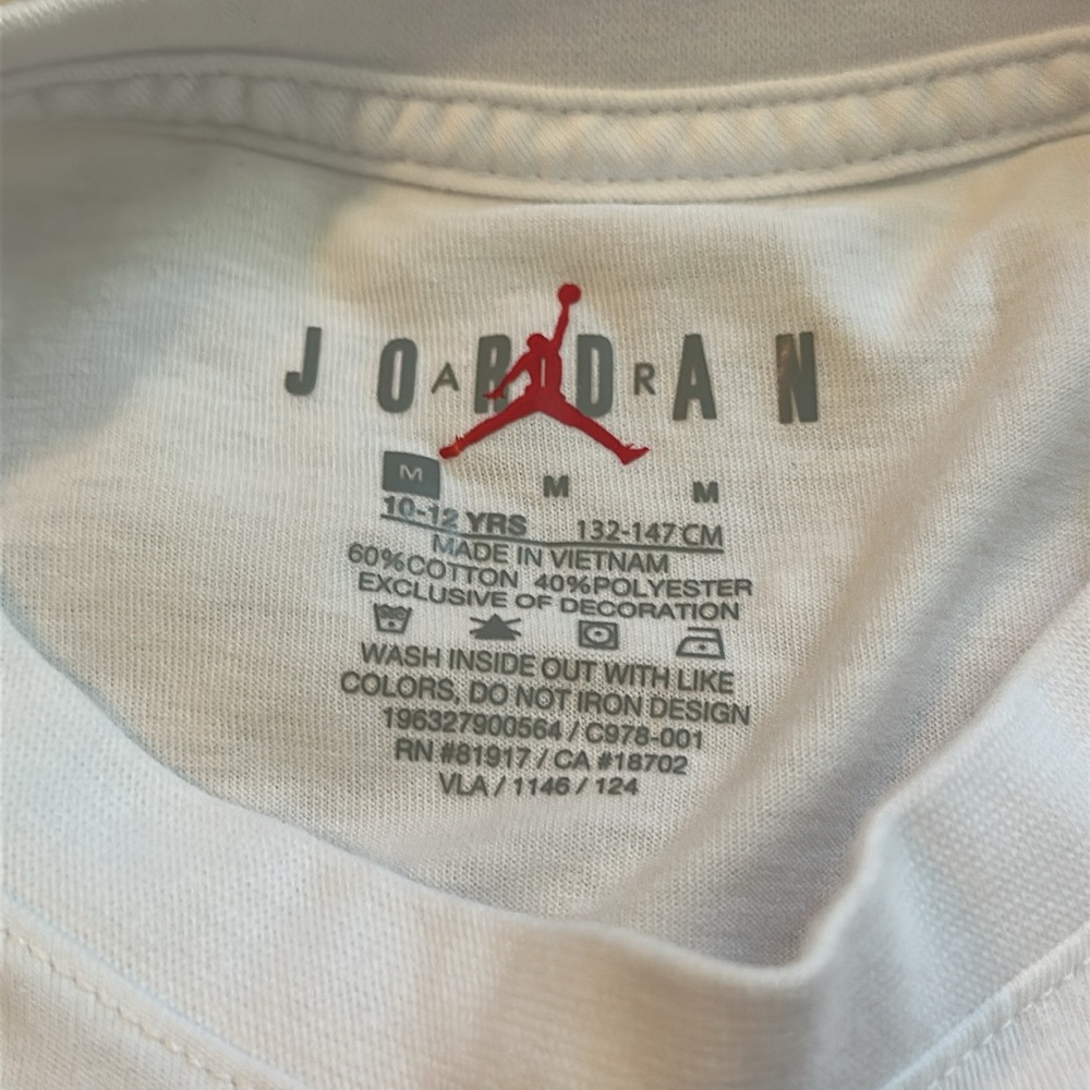 Kids Jordan t-shirt size medium 10-12 - Picture 3 of 5